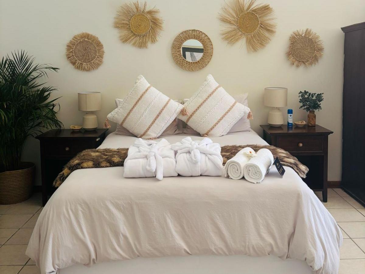 Bliss In The Bay Guesthouse Plettenberg Bay Bilik gambar